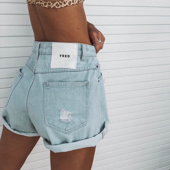 LES BASICS ☁️ THE ROLL UP SHORT - Picture 1 of 8